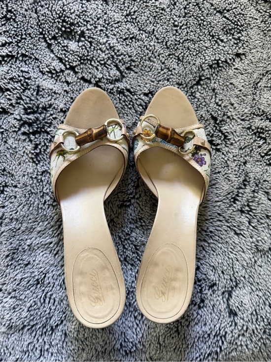Gucci Shoes - Gucci Floral Bamboo Horsebit Beige Slide Mules